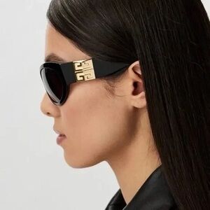 New! Givenchy Black Sunglasses GV40073I 01A, Authentic